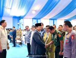 Presiden Prabowo Lantik Hakim Konstitusi, Anggota Ombudsman, dan Duta Besar