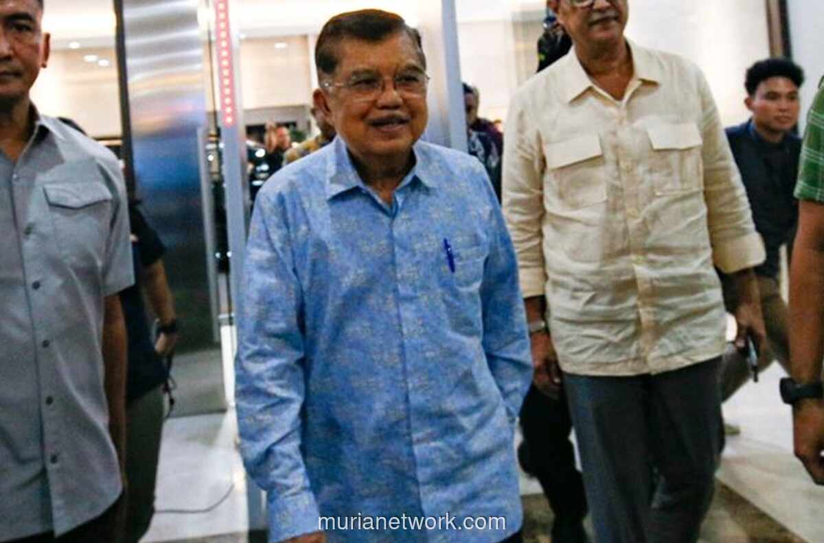 JK Desak Jokowi Tunjukkan Ijazah Asli untuk Hentikan Perpecahan