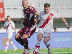 PSM Makassar dan Persis Solo Bermain Imbang 1-1 di Stadion B.J Habibie
