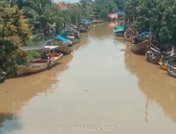 Sampah dan Pendangkalan Parah Ancam Mata Pencaharian Nelayan di Kali Blanakan Subang