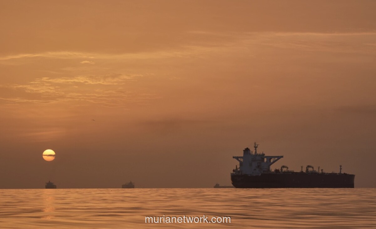 Kapal Pesiar Miliarder Rusia yang Disanksi AS Lintasi Selat Hormuz Tanpa Hambatan