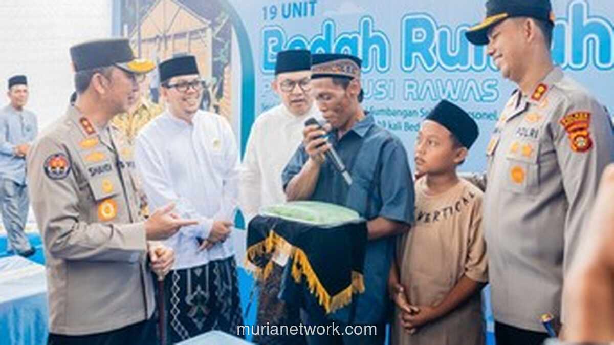 Kapolda Sumsel Resmikan Bedah Rumah Korban Kebakaran di Musi Rawas, Warga Beri Bingkisan Gethuk