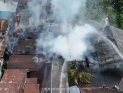 Kebakaran di Samarinda Hanguskan Enam Bangunan, Diduga akibat Korsleting Listrik