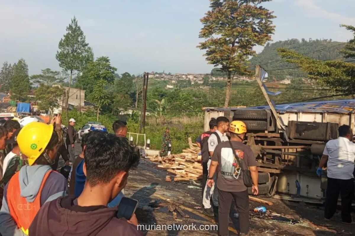 Dua Tewas dalam Kecelakaan Beruntun Lima Kendaraan di Wonosobo
