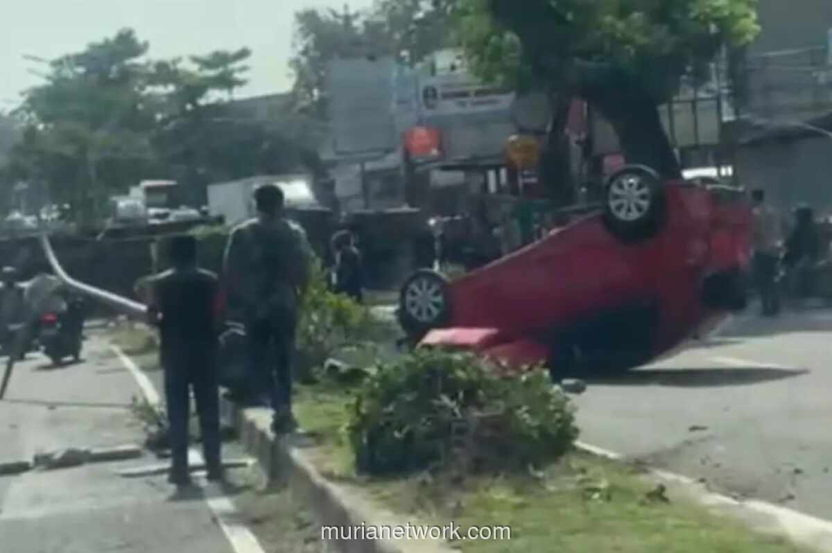 Tiga Orang Luka-Luka dalam Kecelakaan Truk Kontainer di Turunan Silayur Semarang