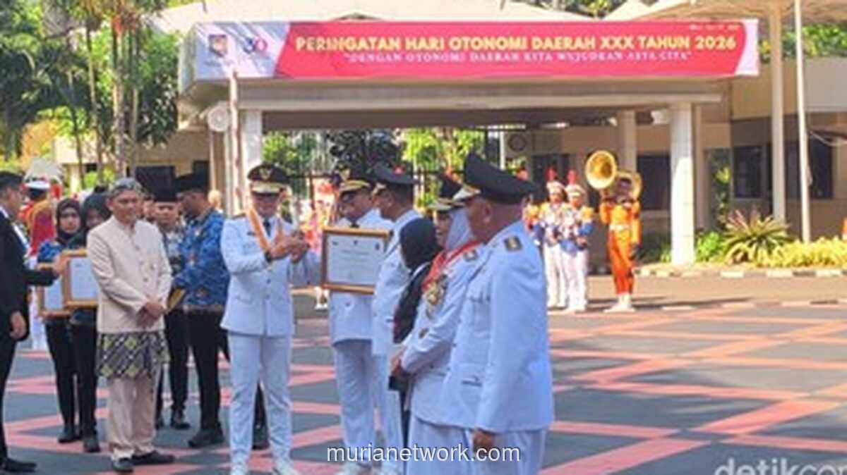 Kemendagri Beri Penghargaan 29 Kepala Daerah, DKI Jakarta Raih Skor Tertinggi