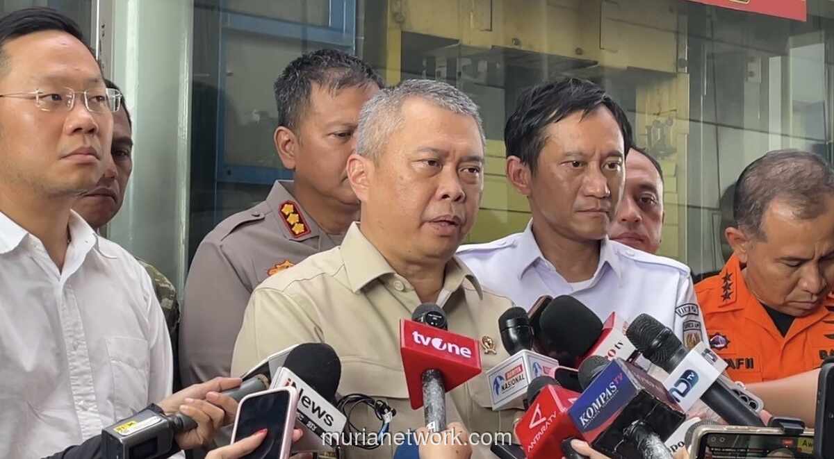 Menhub Evaluasi Sistem Elektrifikasi dan Palang Pintu KRL Usai Kecelakaan Maut di Stasiun Bekasi Timur