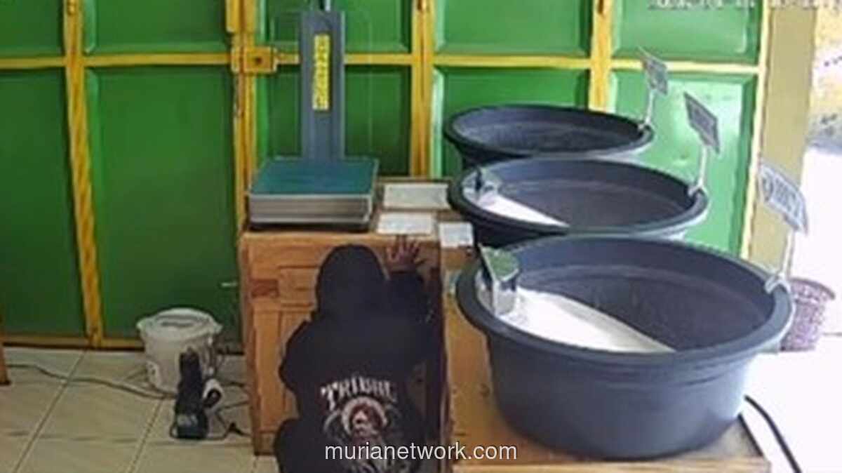 Perempuan Diduga Curi di Toko Beras Lakukan Aksi Tak Senonoh Saat Ketahuan