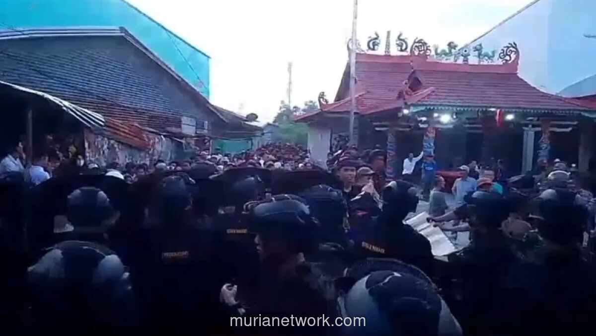 Rumah Terduga Bandar Narkoba Digeruduk Massa, Kericuhan Keempat Terjadi di Rohil