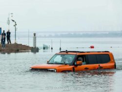 Jetour G700 Seberangi Sungai Ekstrem Sepanjang 1,2 Kilometer dalam 10 Menit, Cetak Tiga Rekor Sekaligus