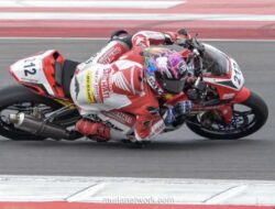 Kiandra Ramadhipa Menang Perdana di Red Bull Rookie Cup Usai Manuver Lap Terakhir dari Posisi 17
