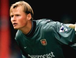Mantan Kiper Arsenal dan Austria, Alex Manninger, Tewas dalam Kecelakaan Kereta Api