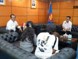 KJRI Kuching Pulangkan Dua PMI dengan Hak Gaji Total Rp170 Juta Usai Mediasi