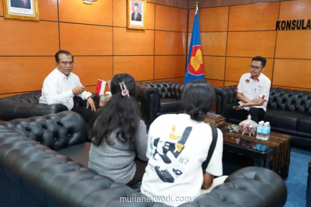KJRI Kuching Pulangkan Dua PMI dengan Hak Gaji Total Rp170 Juta Usai Mediasi