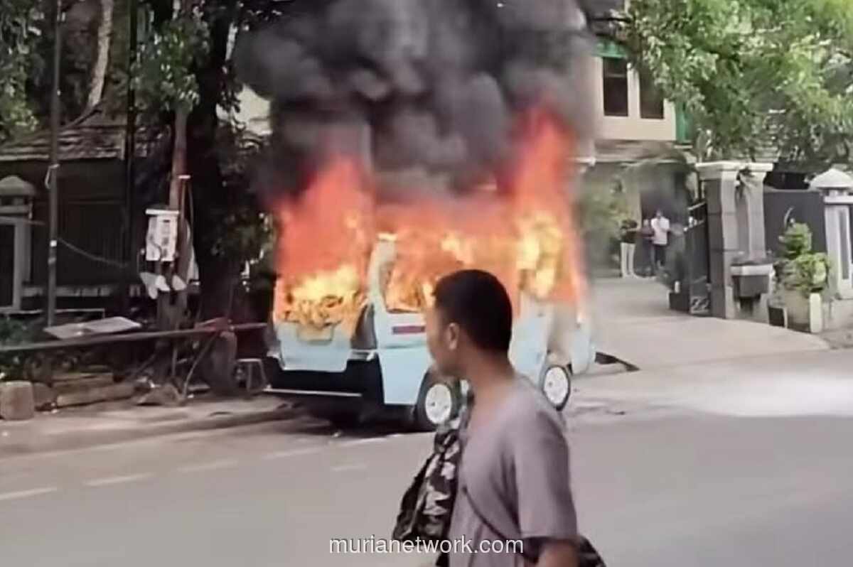 Sopir Angkot Dibakar Hidup-Hidup di Tanah Abang Akibat Rebutan Penumpang