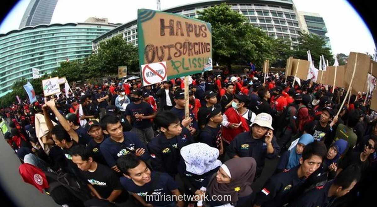 Pemerintah Akan Umumkan Aturan Baru Outsourcing Sebelum May Day 2026