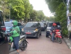 Kemacetan Parah Landa Kawasan Lapangan Banteng Imbas Gelaran Lebaran Betawi