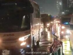 Libur Panjang, Gerbang Tol Pasteur Macet Parah hingga ke Dalam Kota Bandung