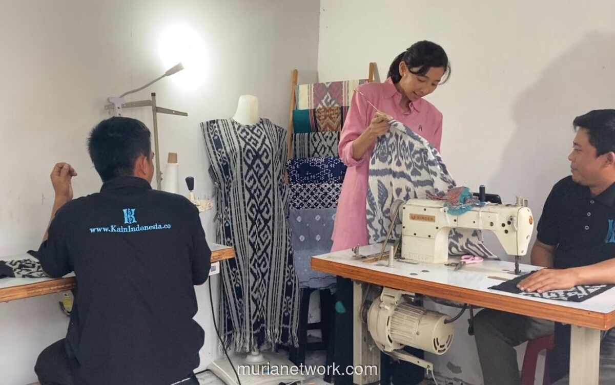 KainIndonesia.co Sulap Wastra Nusantara Jadi Fesyen Modern, Didukung LinkUMKM BRI