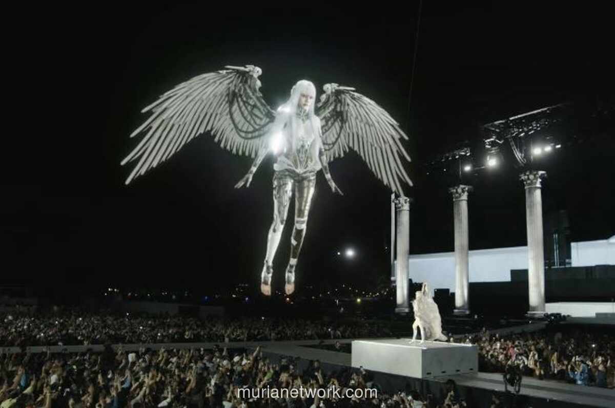 Penampilan Bad Angel Lisa BLACKPINK di Coachella 2026 Picu Perdebatan Netizen