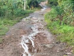 Longsor di Merangin, Akses Jalan Desa Rantau Jering Masih Tersumbat Material