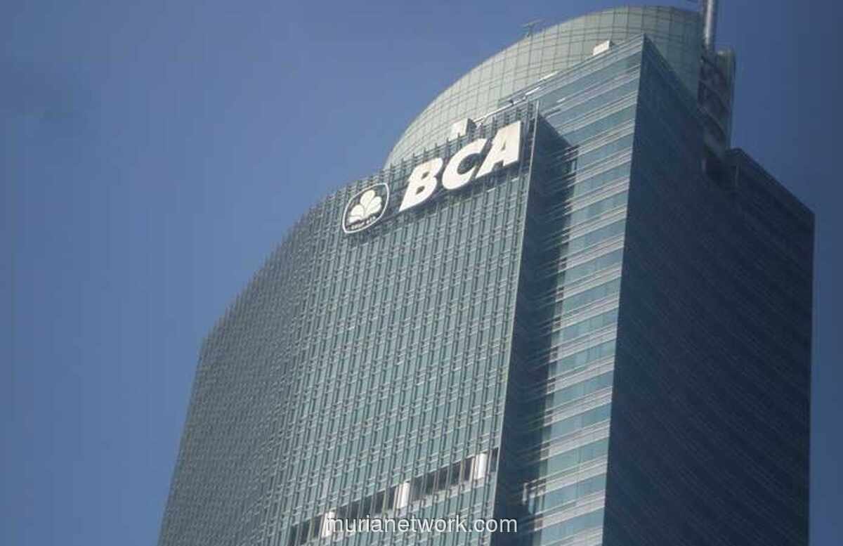 Petinggi BCA Borong Saham Sendiri di Tengah Tekanan Jual