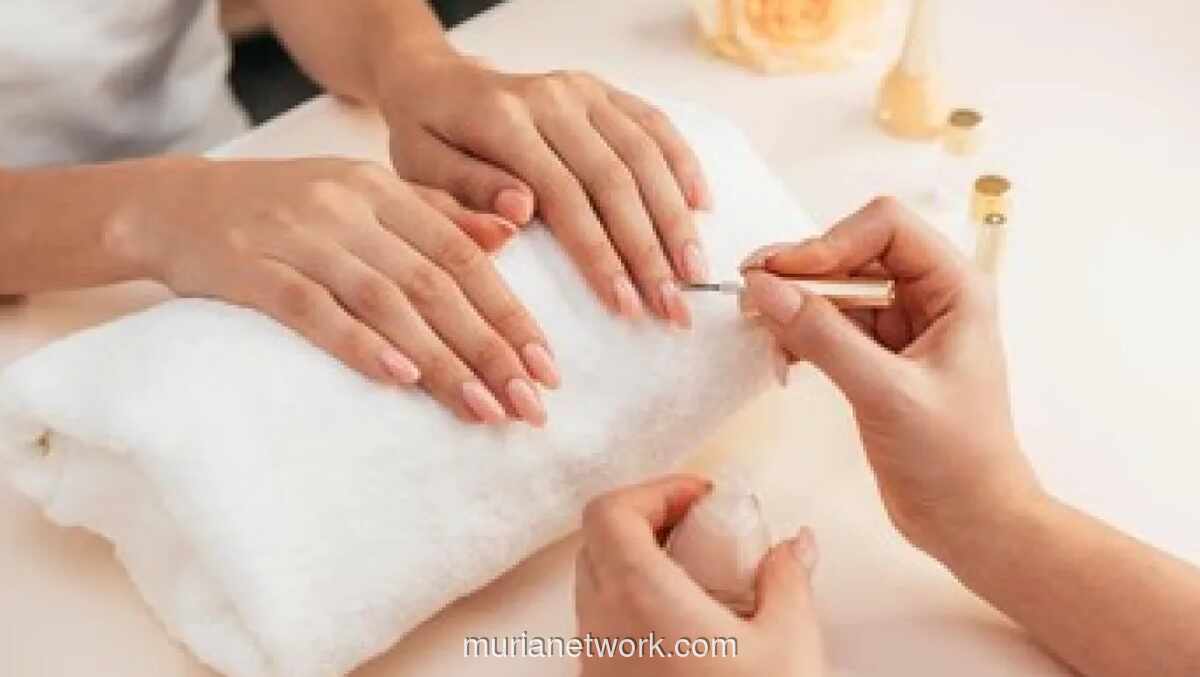 Manicure Bukan Sekadar Gaya, Ini Manfaat Kesehatannya