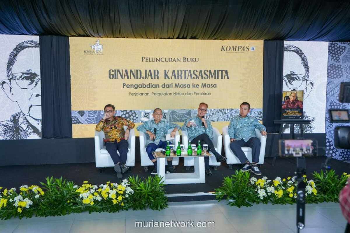 Ginandjar Kartasasmita: Kunci Pulihkan Rupiah Bukan Cetak Uang, Tapi Kepercayaan