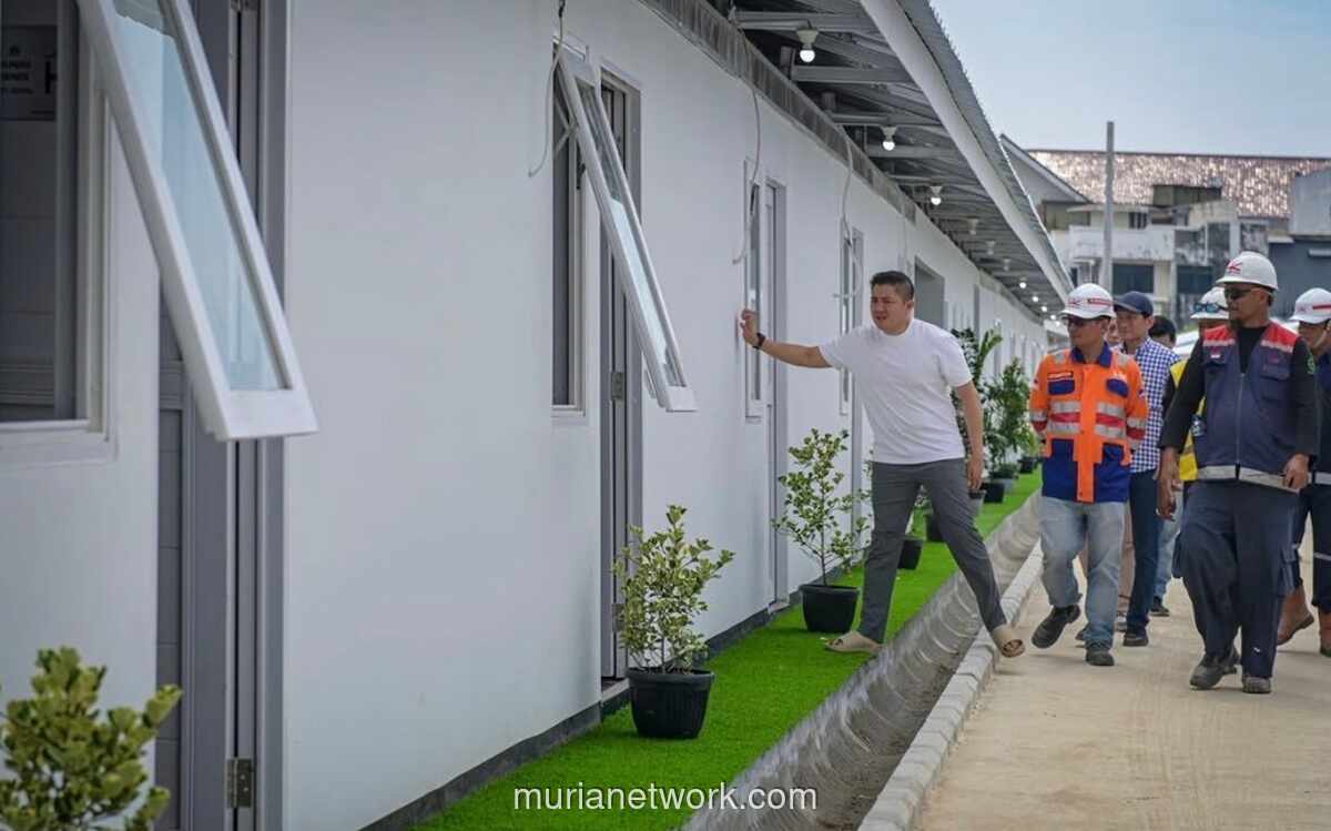 Presiden Prabowo Tinjau Pemukiman Kumuh, Hunian Layak Bantaran Rel Senen Mulai Dibangun dengan Fasilitas Lengkap