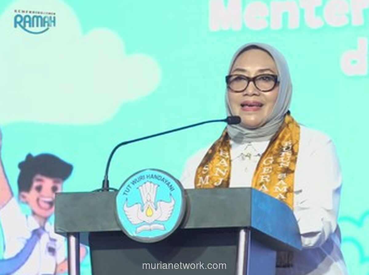 Menteri PPPA Minta Maaf Usai Usul Gerbong Wanita KRL Dipindah ke Tengah Rangkaian