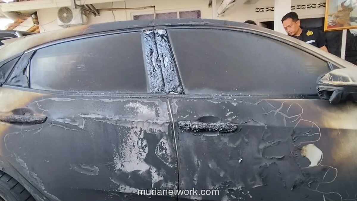 Mobil Kades Purwasaba Banjarnegara Dibakar Orang Tak Dikenal, Polisi Kerahkan Labfor