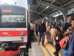 Tabrakan Kereta dan Mobil di Perlintasan Bogor-Cilebut Ganggu Perjalanan KA 1157