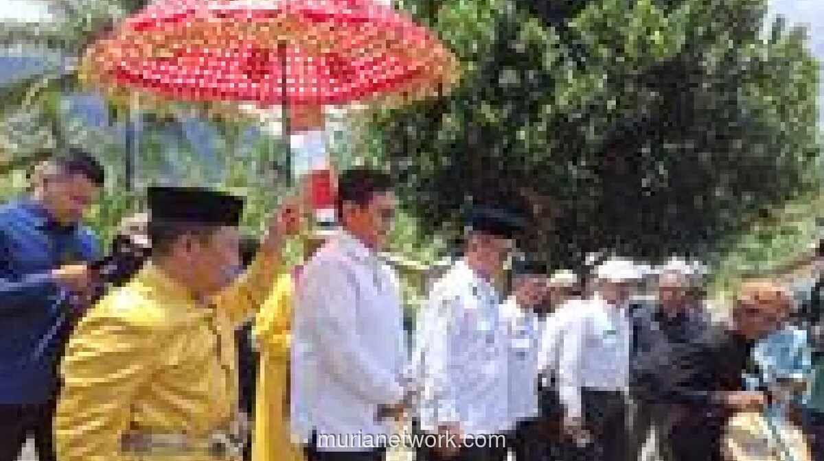 Wamen Transmigrasi Resmikan Pembangunan Tanggul dan Rehab Sekolah di Gorontalo Utara