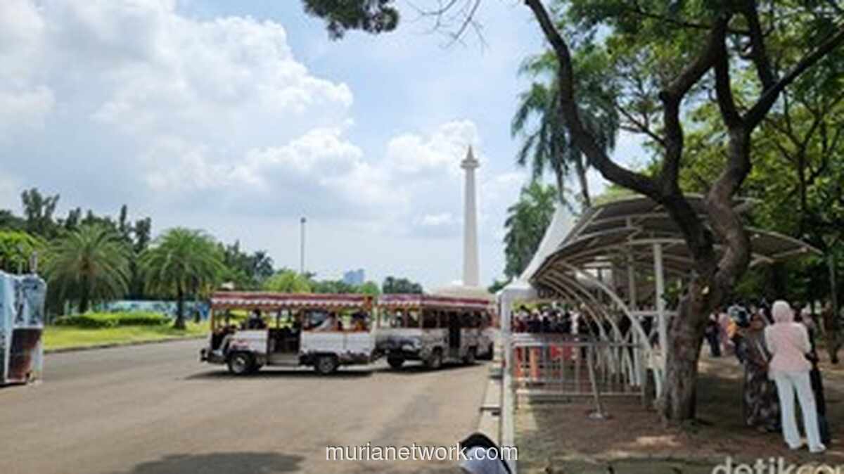 Libur Panjang Paskah, Kawasan Monas Ramai Dikunjungi Keluarga