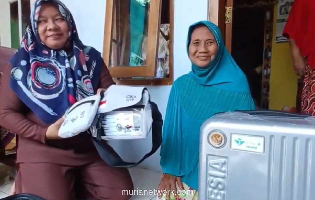 Nenek 85 Tahun Penjual Cilok Raih Impian Haji dari Tabungan Receh Harian