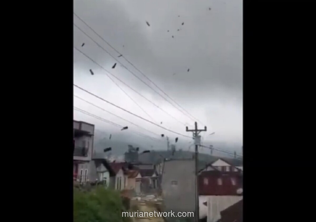 Puting Beliung Terjang Banjarnegara, 20 Bangunan Rusak Berat dan Dua Warga Trauma