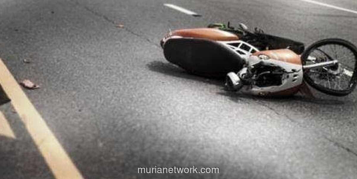 Pakaian Penumpang Terlilit Rantai, Sepeda Motor di Bojonegoro Terguling