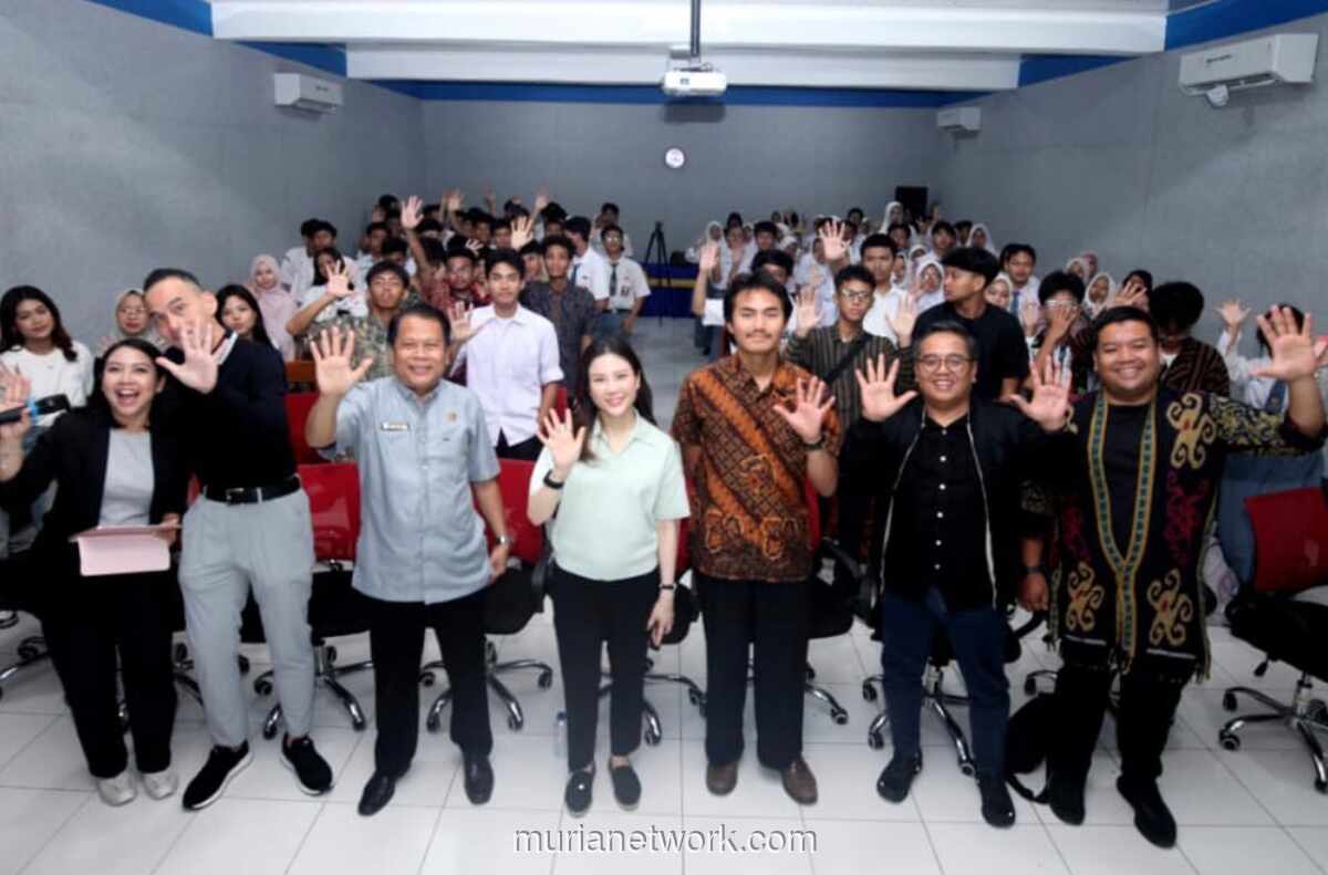 Okezone Gelar School Takeover di SMAN 55 Jakarta, Siapkan Siswa Menuju Dunia Karier
