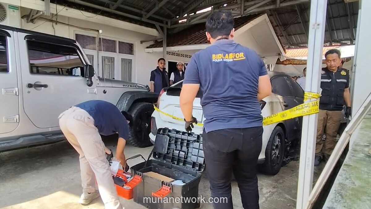 Polisi Temukan Botol Bensin dan Obor di TKP Pembakaran Mobil Kades Purwasaba