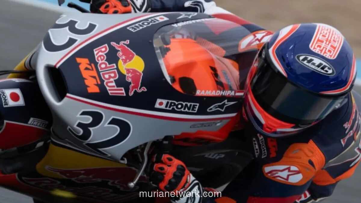 Kiandra Ramadhipa Cetak Kemenangan Dramatis di Seri Perdana Red Bull MotoGP Rookies Cup 2026