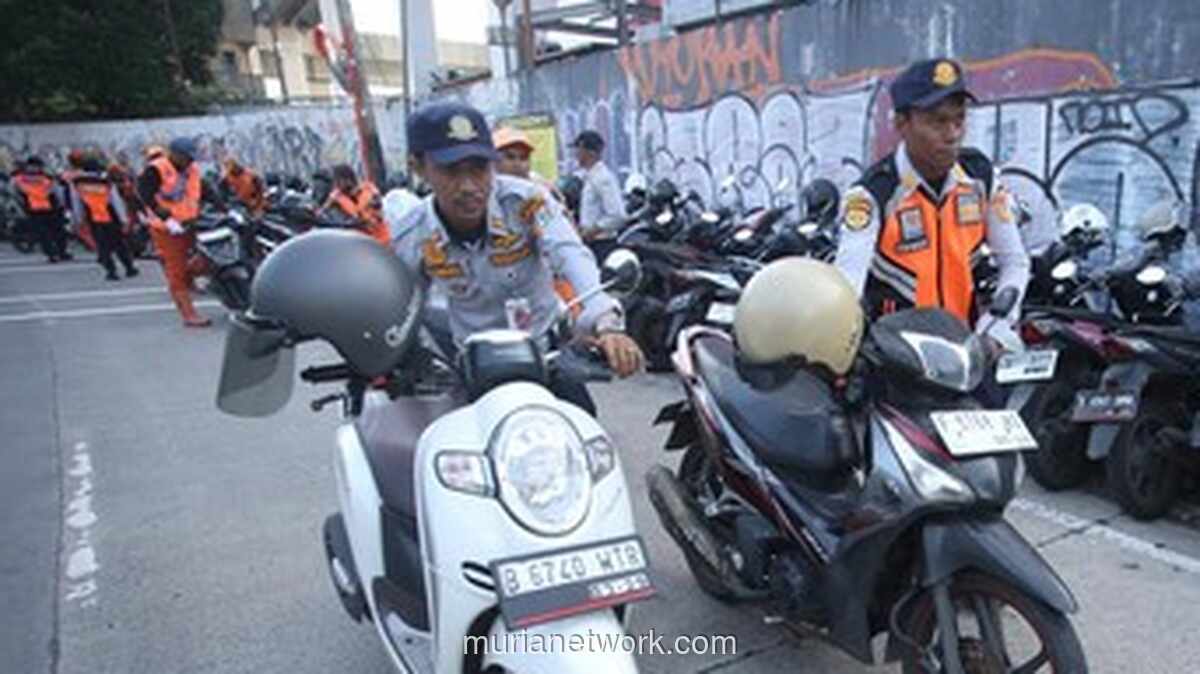Pemprov DKI Tertibkan Parkir Liar di Dekat Stasiun MRT Lebak Bulus, Rano Karno Pimpin Langsung Operasi