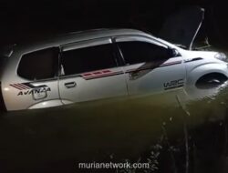Mobil Avanza Terjun ke Sungai di Bangkalan, Pengemudi Diduga Keliru Injak Gas