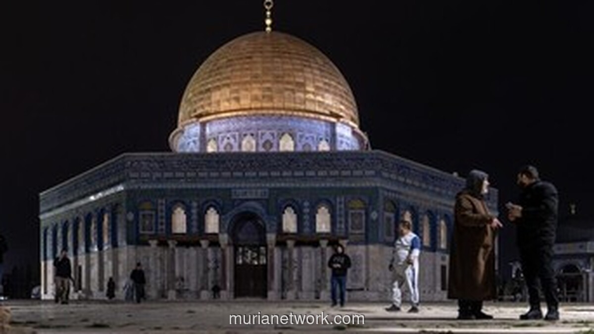 Pemukim Israel Kibarkan Bendera di Kompleks Masjid Al-Aqsa, Kecaman Internasional Berdatangan