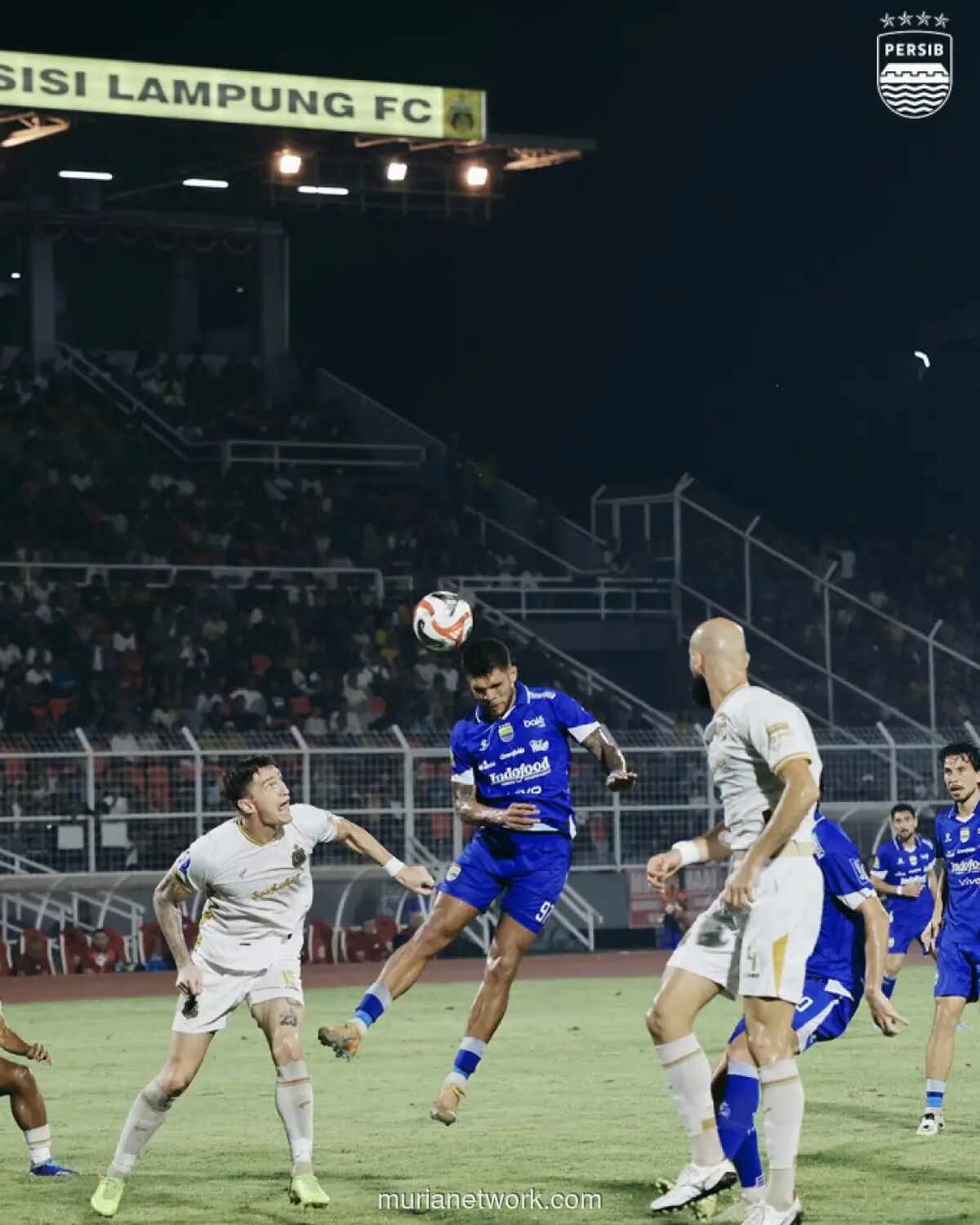 Persib Bandung Comeback Dramatis, Kalahkan Bhayangkara FC 4-2 dan Kembali ke Puncak Klasemen