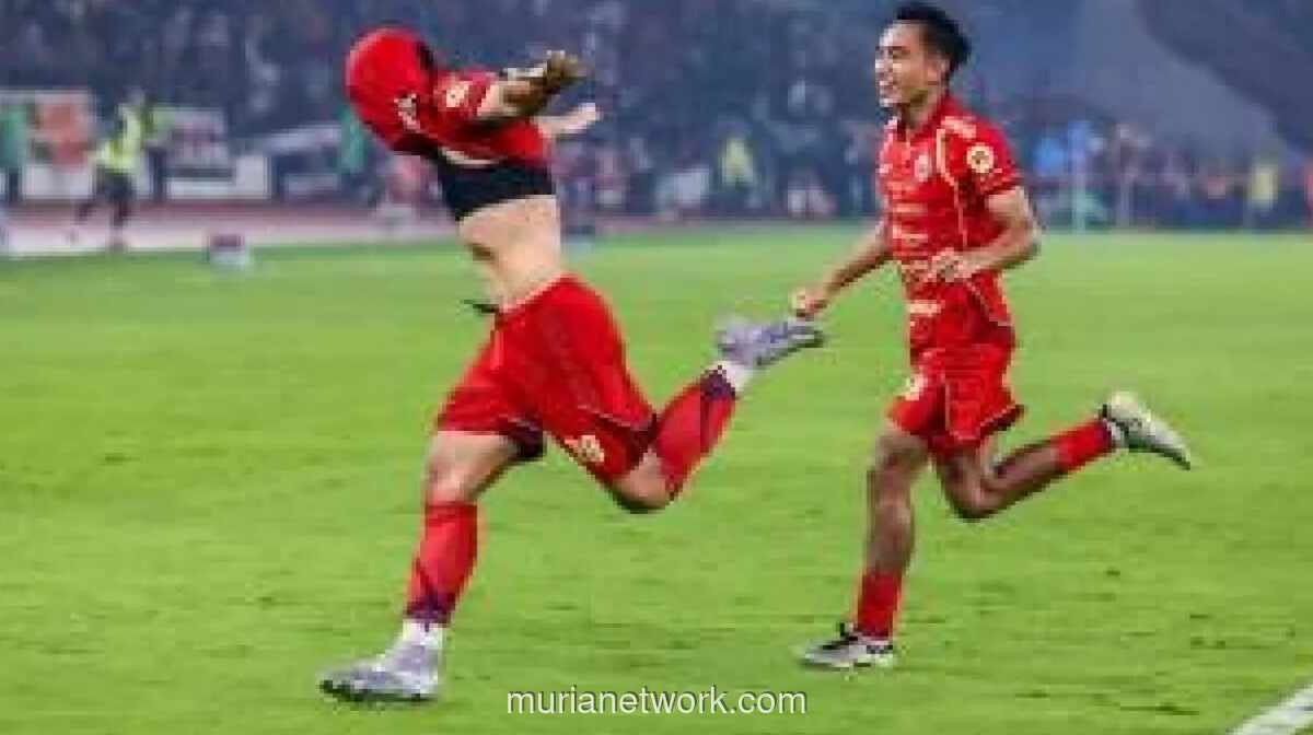 Persija Gilas Persebaya 3-0, Eksel Runtukahu Cetak Brace