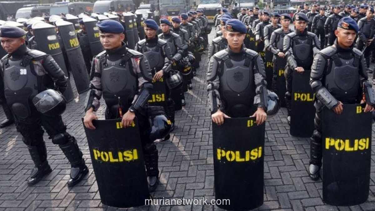 Polri Bekali Personel dengan Buku Saku 0 Persen untuk Sosialisasi Program Pemerintah