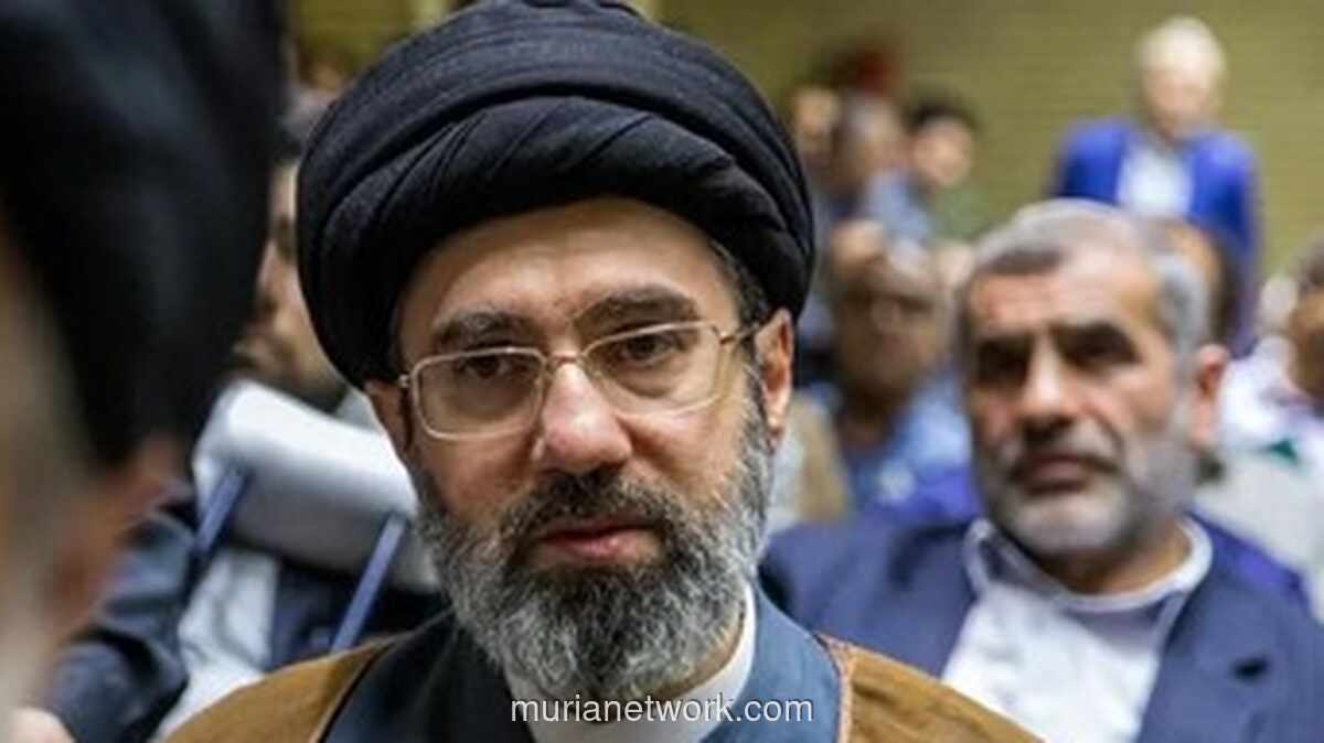 Mojtaba Khamenei Peringatkan Perang Psikologis Musuh yang Targetkan Persatuan Nasional Iran