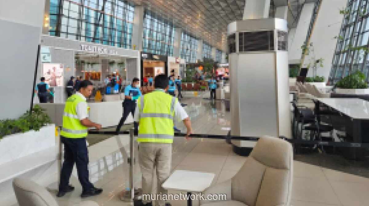 Atap Jebol dan Cuaca Buruk Ganggu 12 Penerbangan di Bandara Soekarno-Hatta