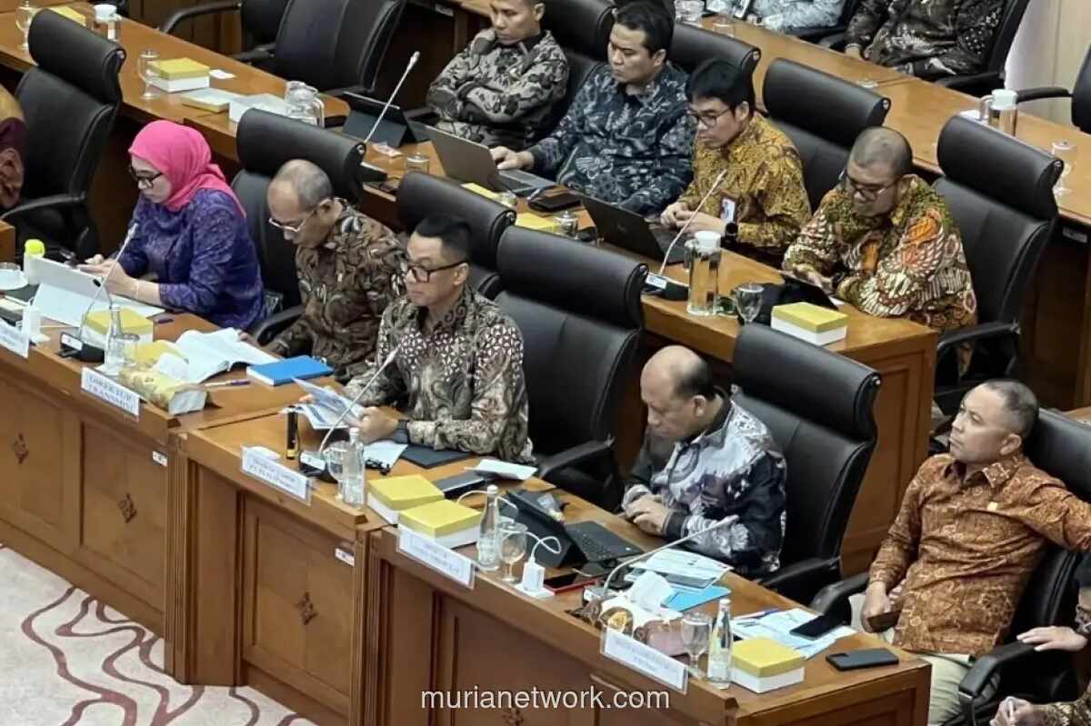 PLN Rencana Pensiunkan 2.139 Mesin Diesel, Beralih ke Energi Terbarukan