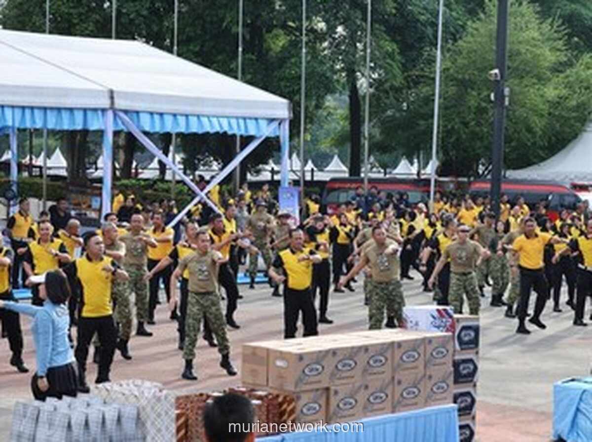 Polda Metro Jaya dan Kodam Jaya Gelar Olahraga Bareng Perkuat Sinergitas TNI-Polri